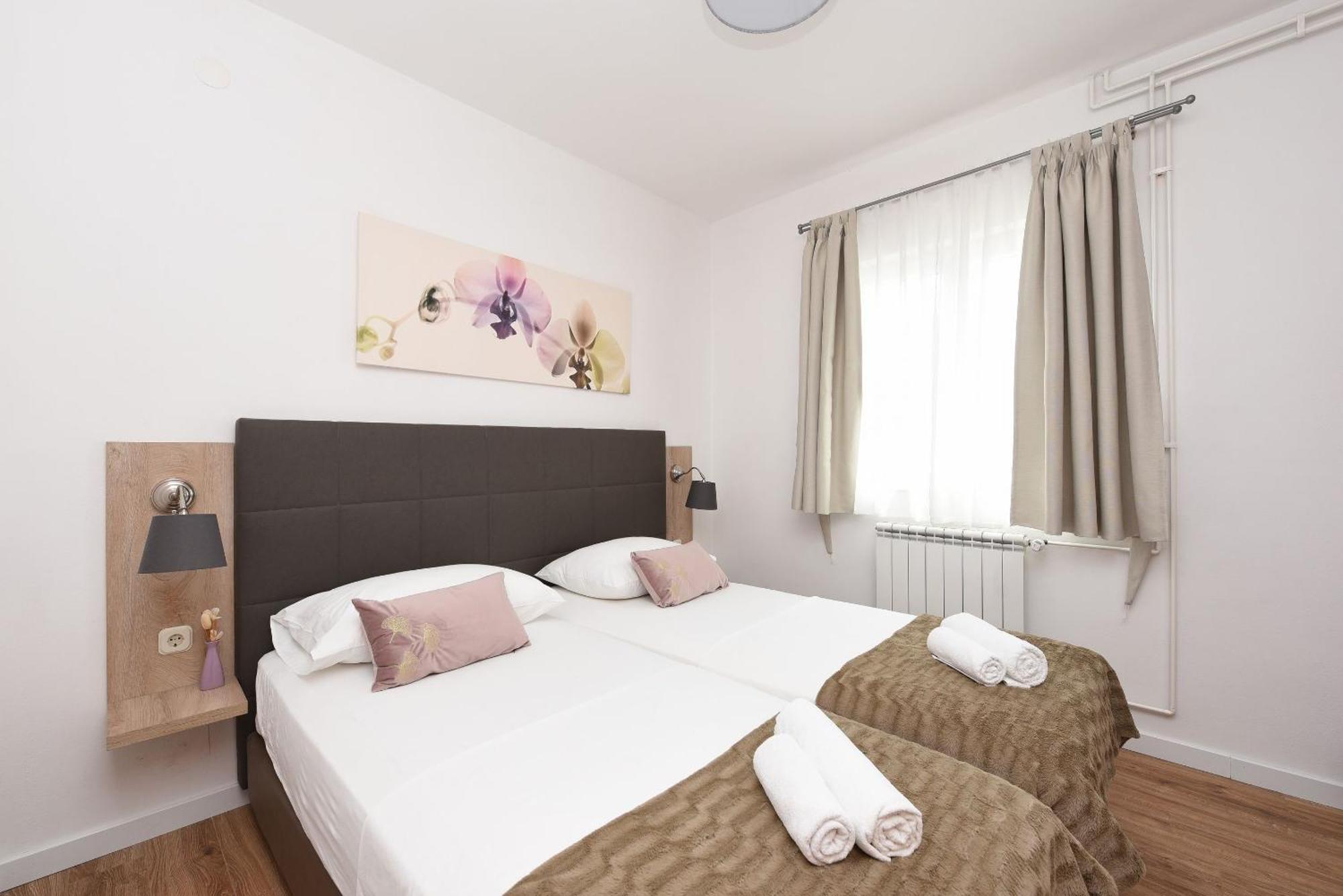 Apartments Amari Starigrad Paklenica Exterior foto